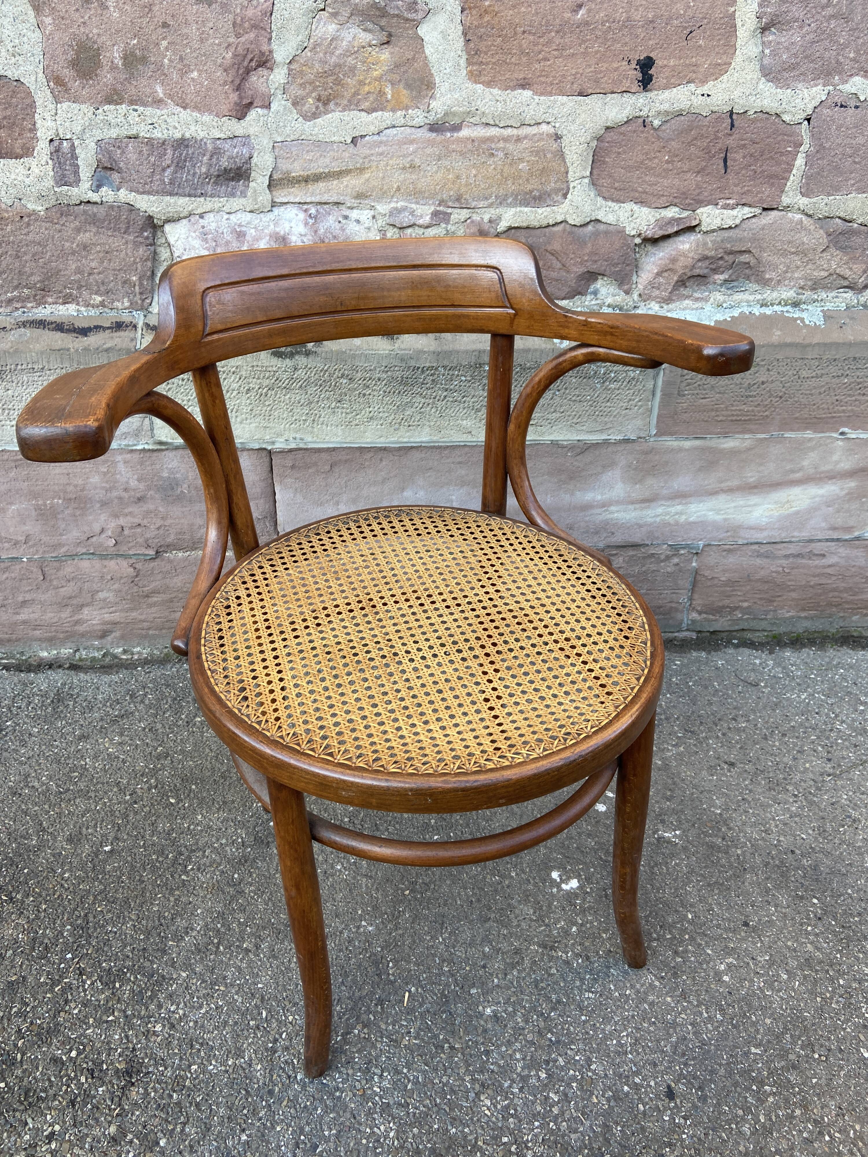 Viennese curved wood armchair Fischel circa 1920