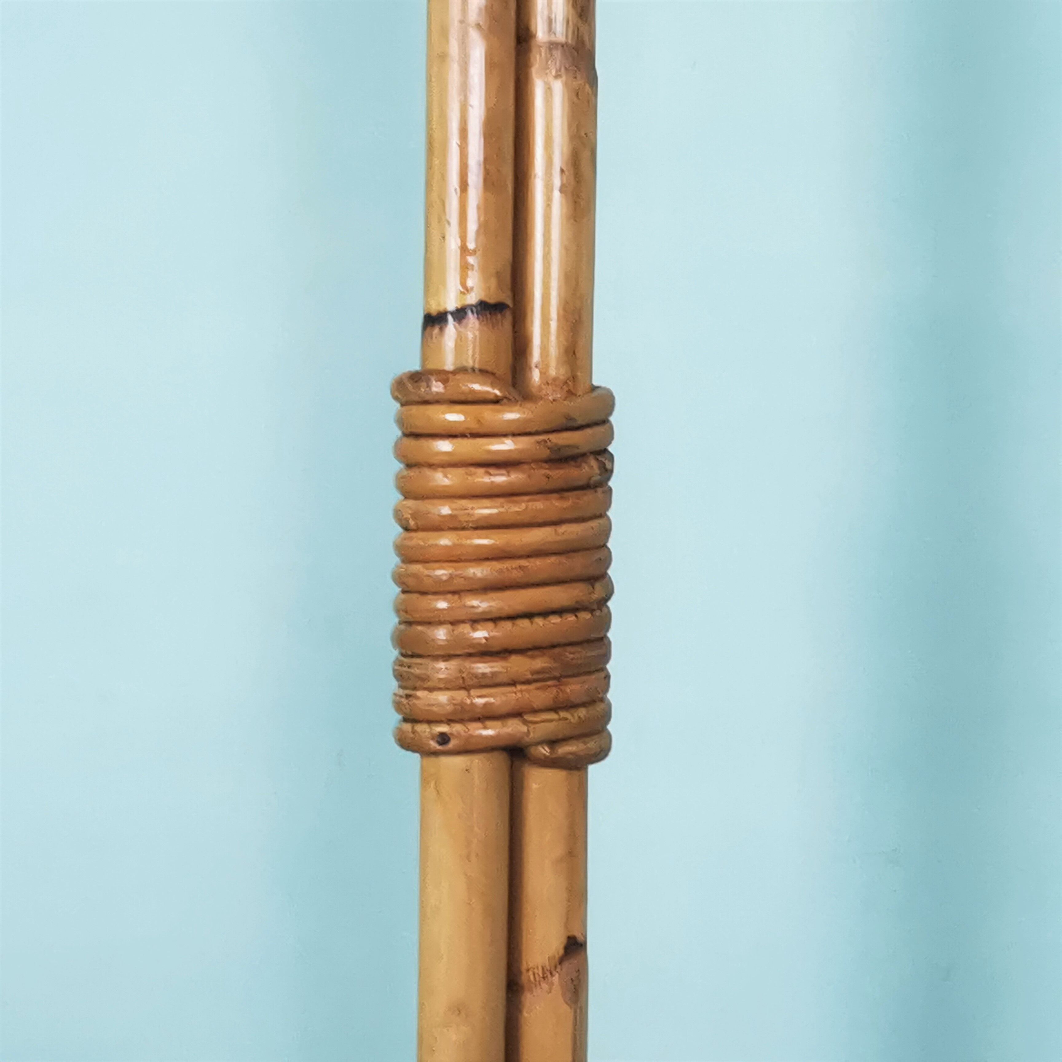 Rattan magazine lamp