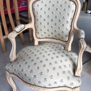 Paire de fauteuil laqué de style Louis XV