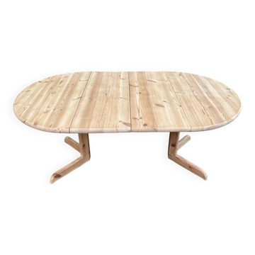 Round stripped extendable dining table Rainer Daumiller Hirtshals Sawaerk