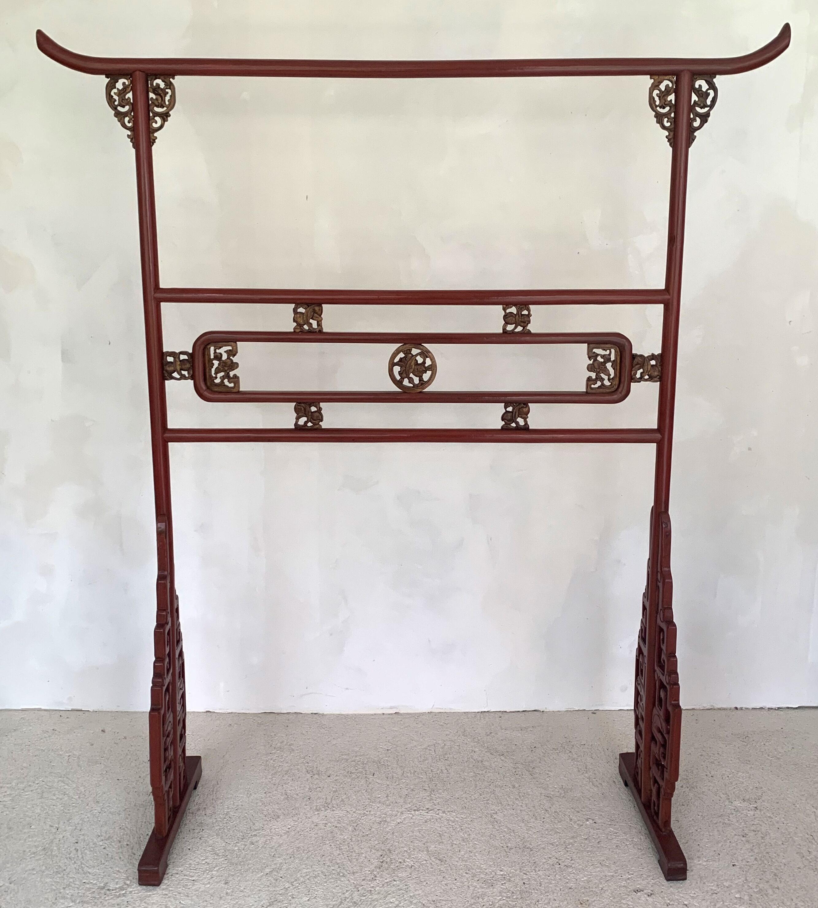 Chinese lacquered clothing holder