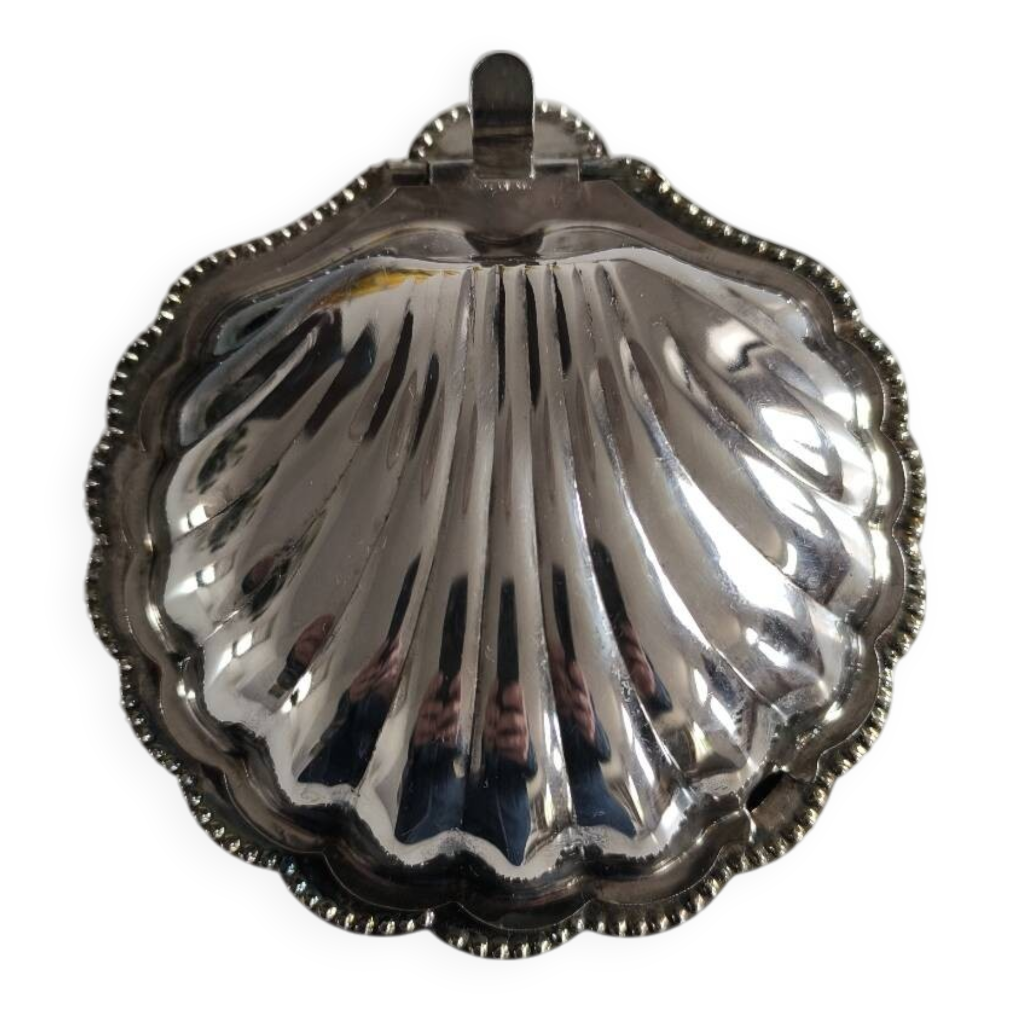 Shell-shaped butter dish in silver-plated metal from the 50s