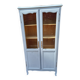 Armoire bibliothèque cérusée et grillagée