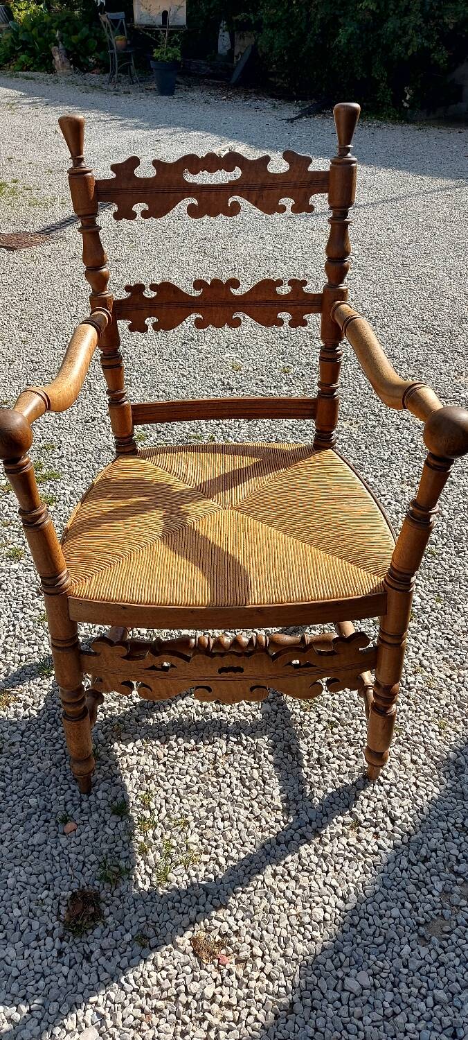 Armchair with straw seat