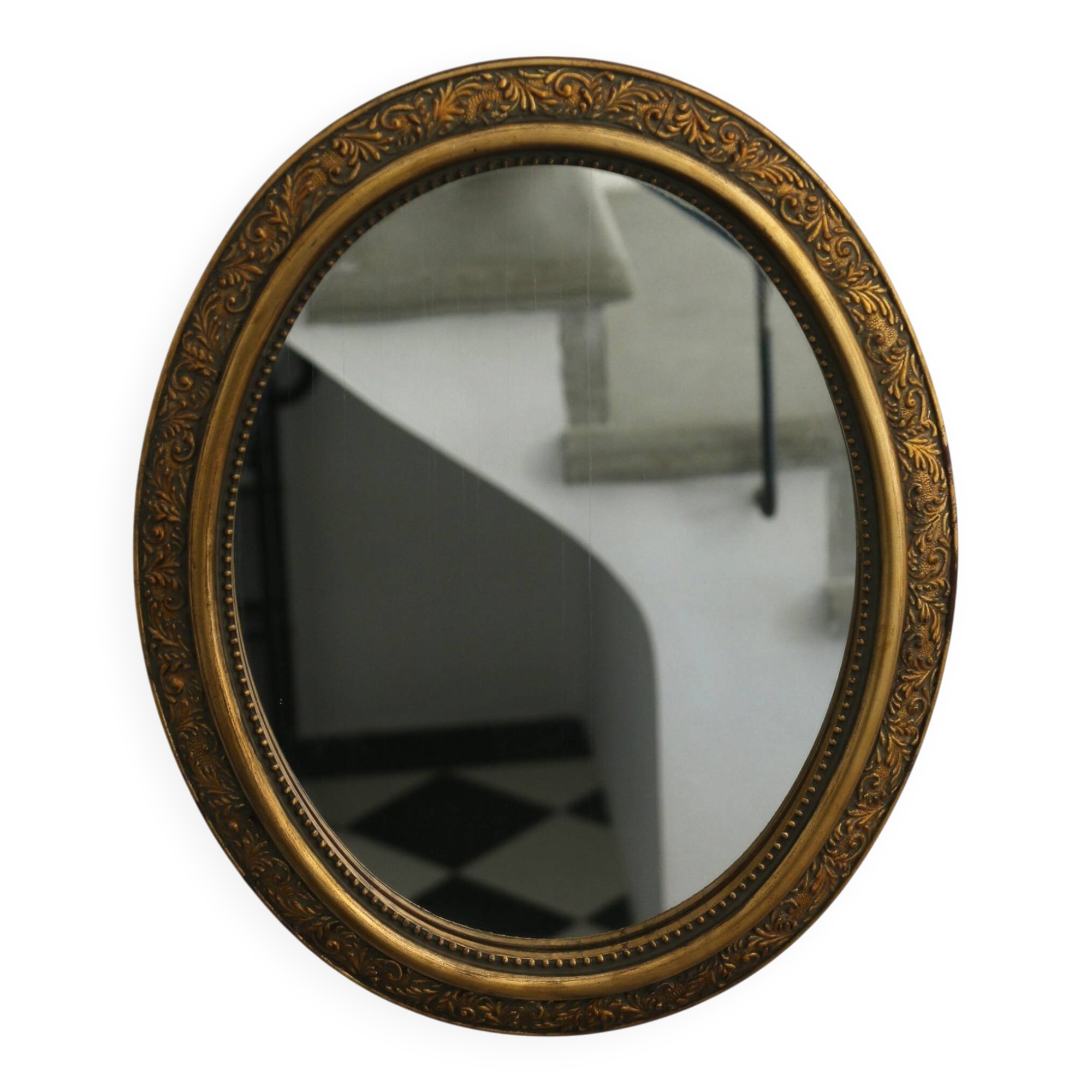 Oval gold mirror in Napoléon III style