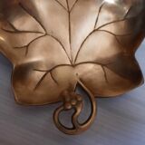 Empty pocket golden leaf