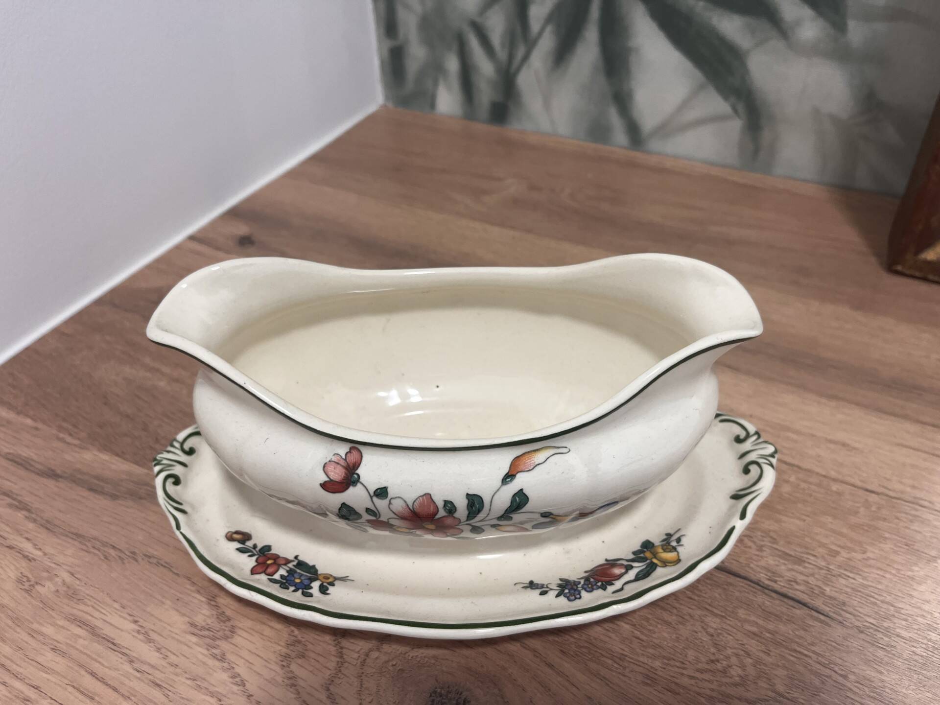 Villeroy & Boch old sauce boat