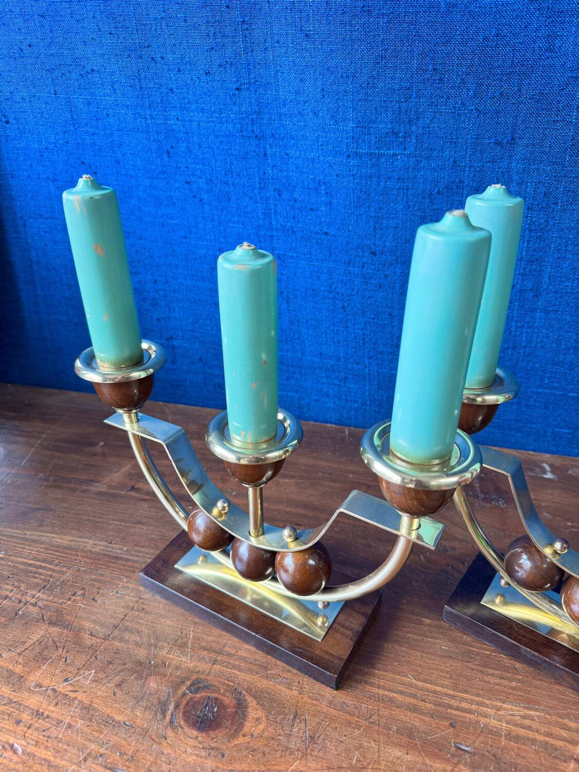 Pair of Art Deco candlesticks in brass and varnished wood, 1930s/1940s