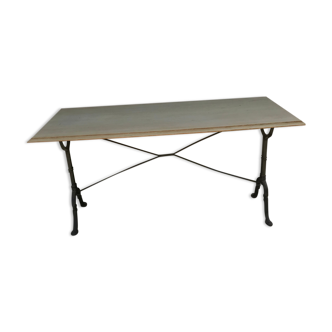 Bistro table