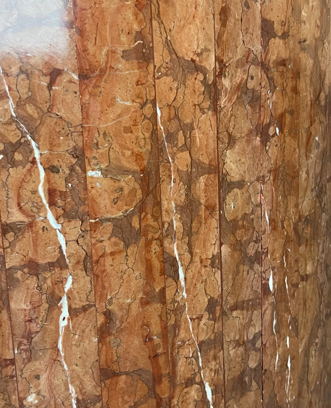 Dining table in vintage alicante red marble