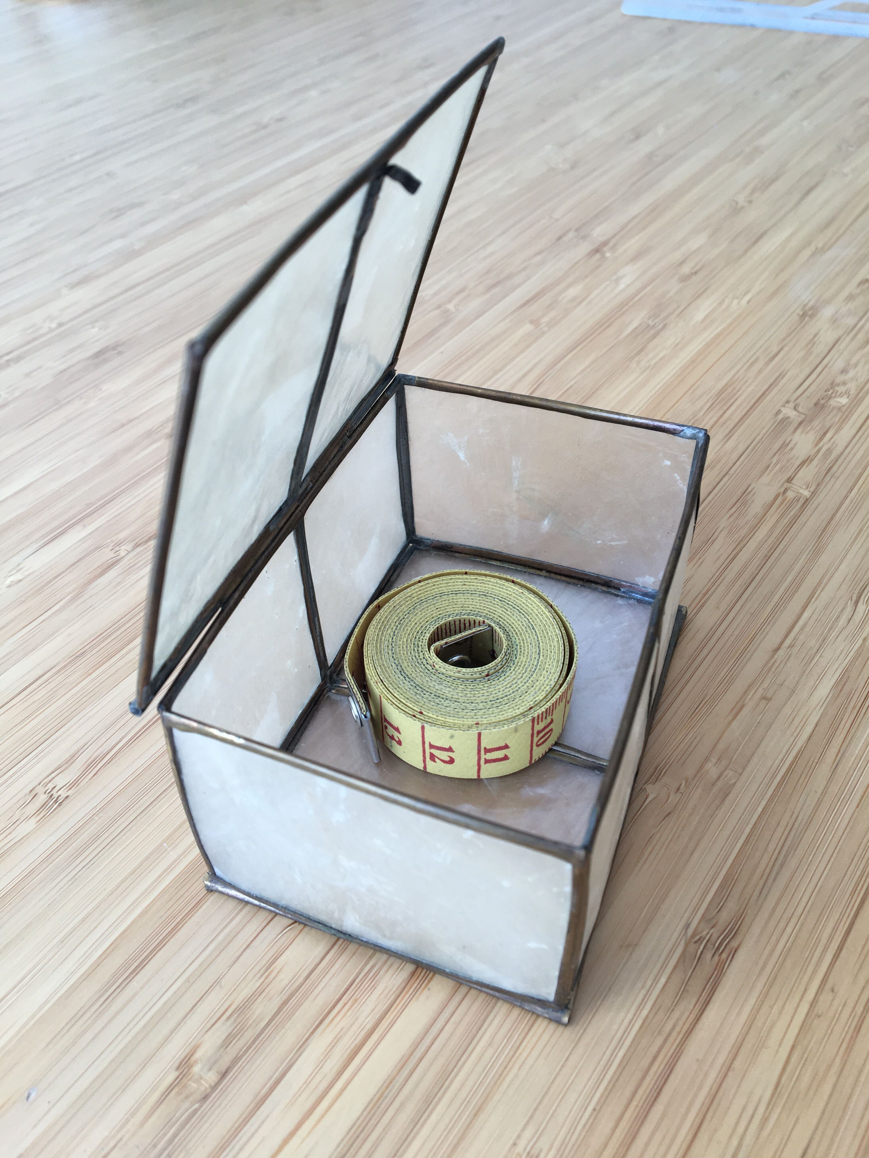 Vintage box in mother-of-pearl and brass