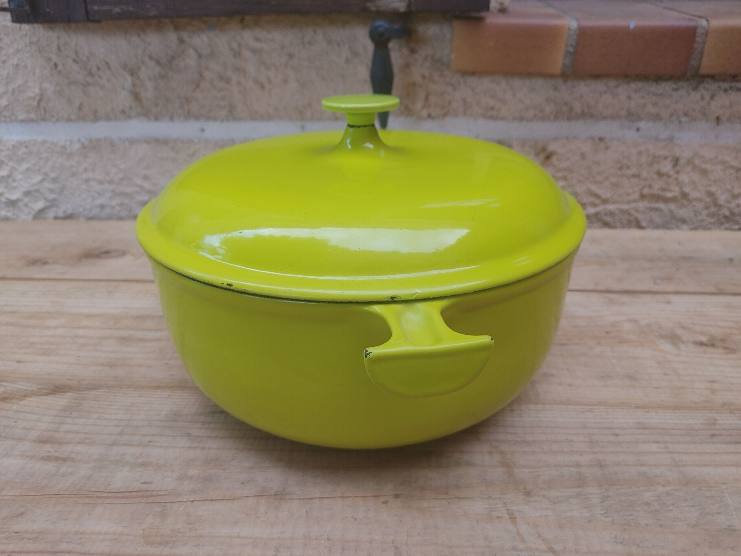 Le Creuset Cocotte in enamelled cast iron - La Mama Enzo Mari N°26