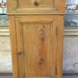 Toilet furniture 1900