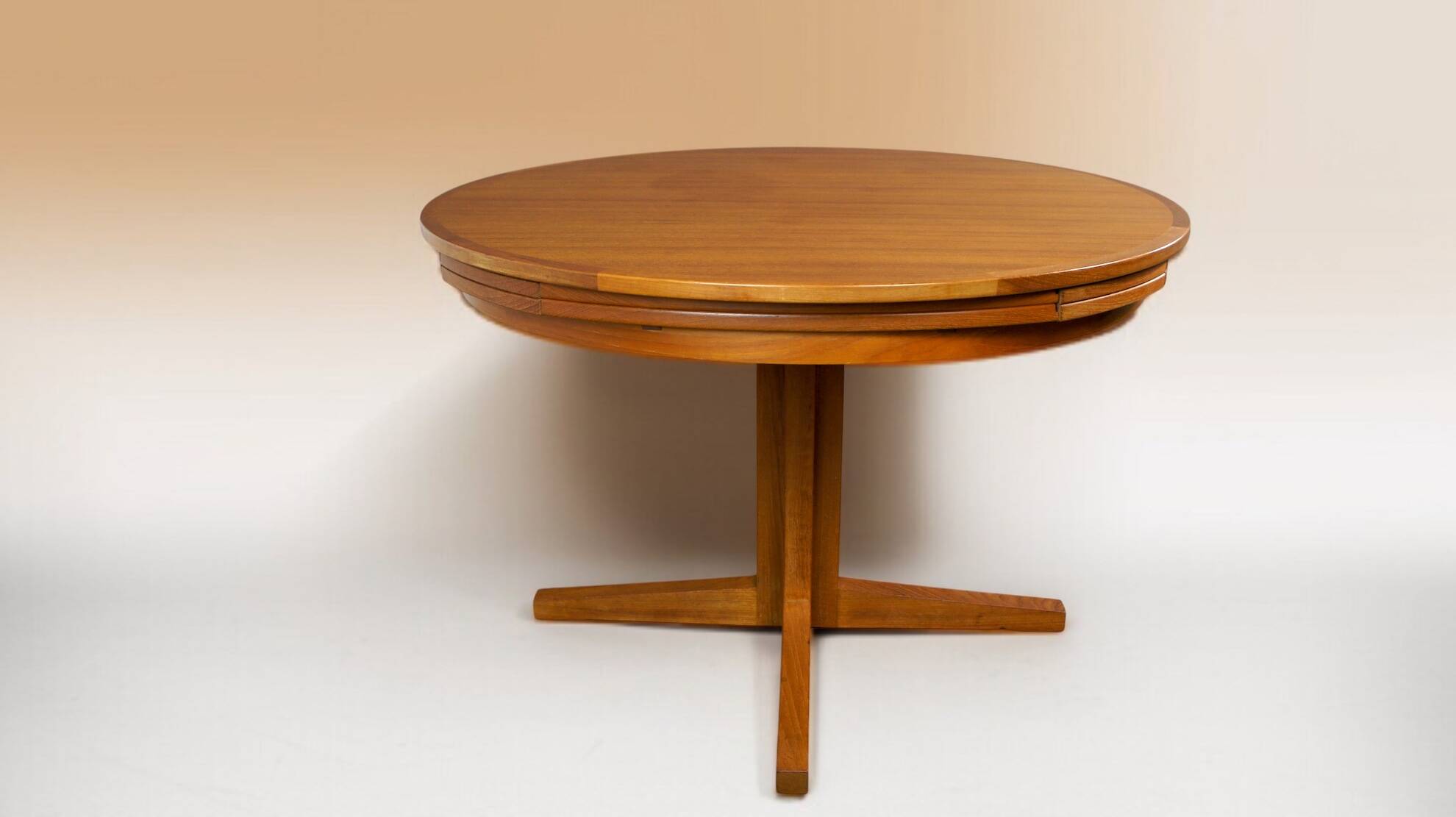 Table de Repas Danoise Flip-Flap Édition Dyrlund Modèle « Lotus » en Teck 1