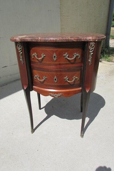 Louis XV chest of drawers