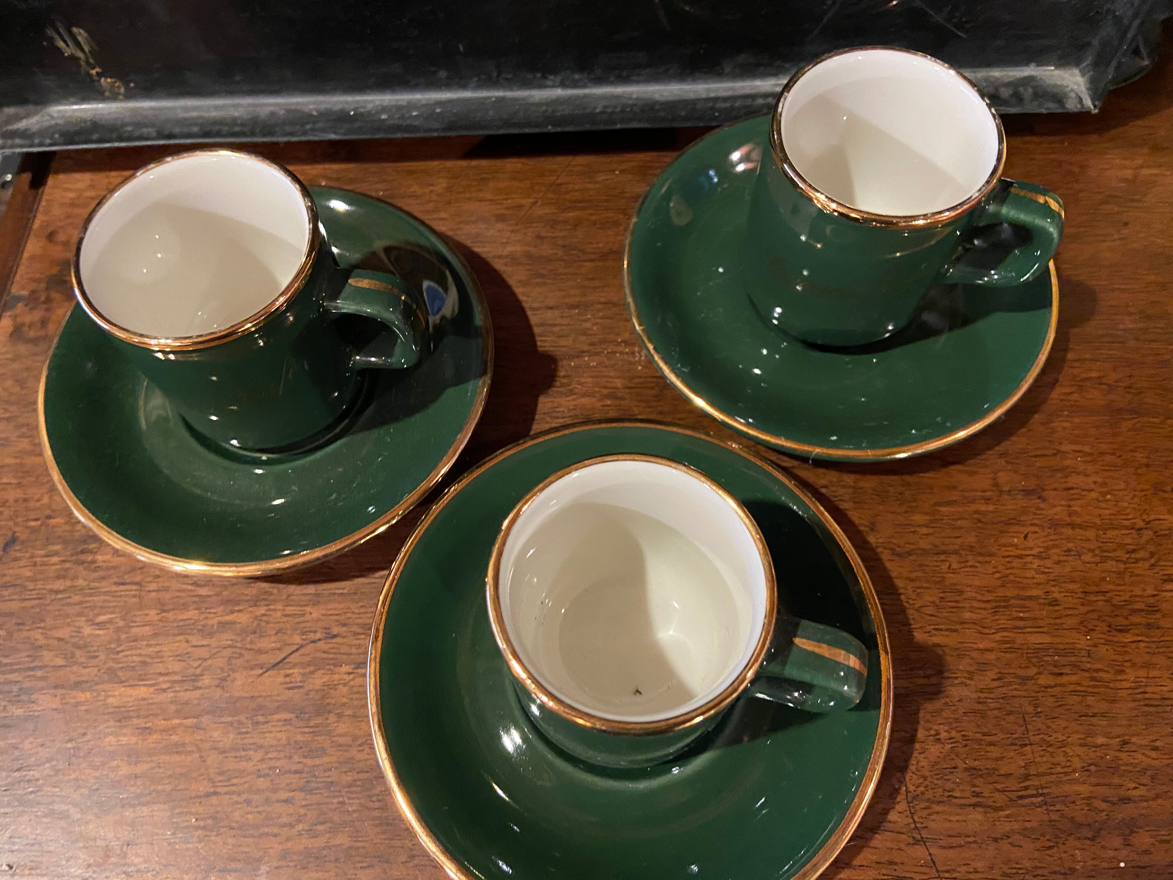 Vintage bistro coffee cups