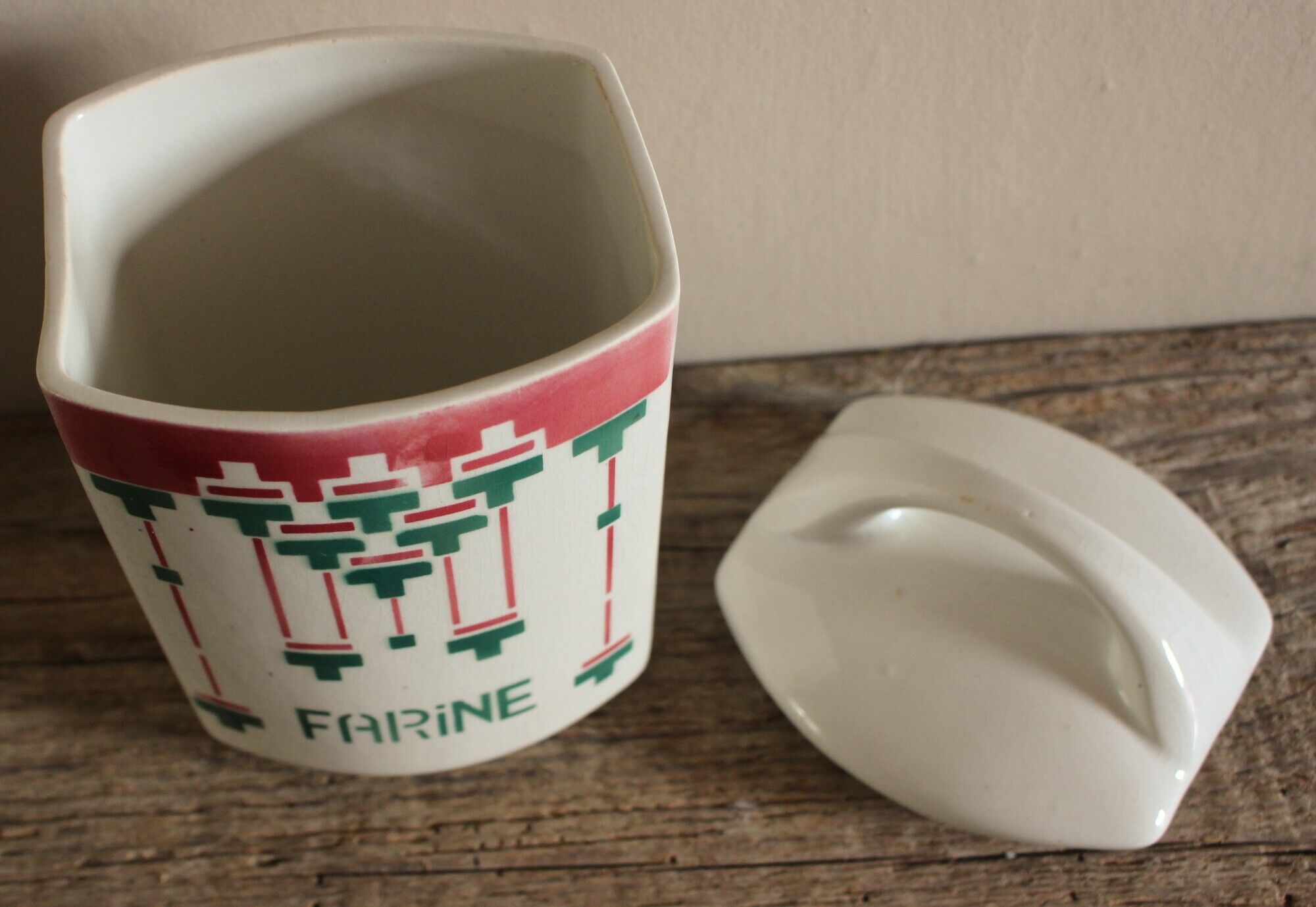 Flour pot Green pink lid Iron Earth Choisy the King
