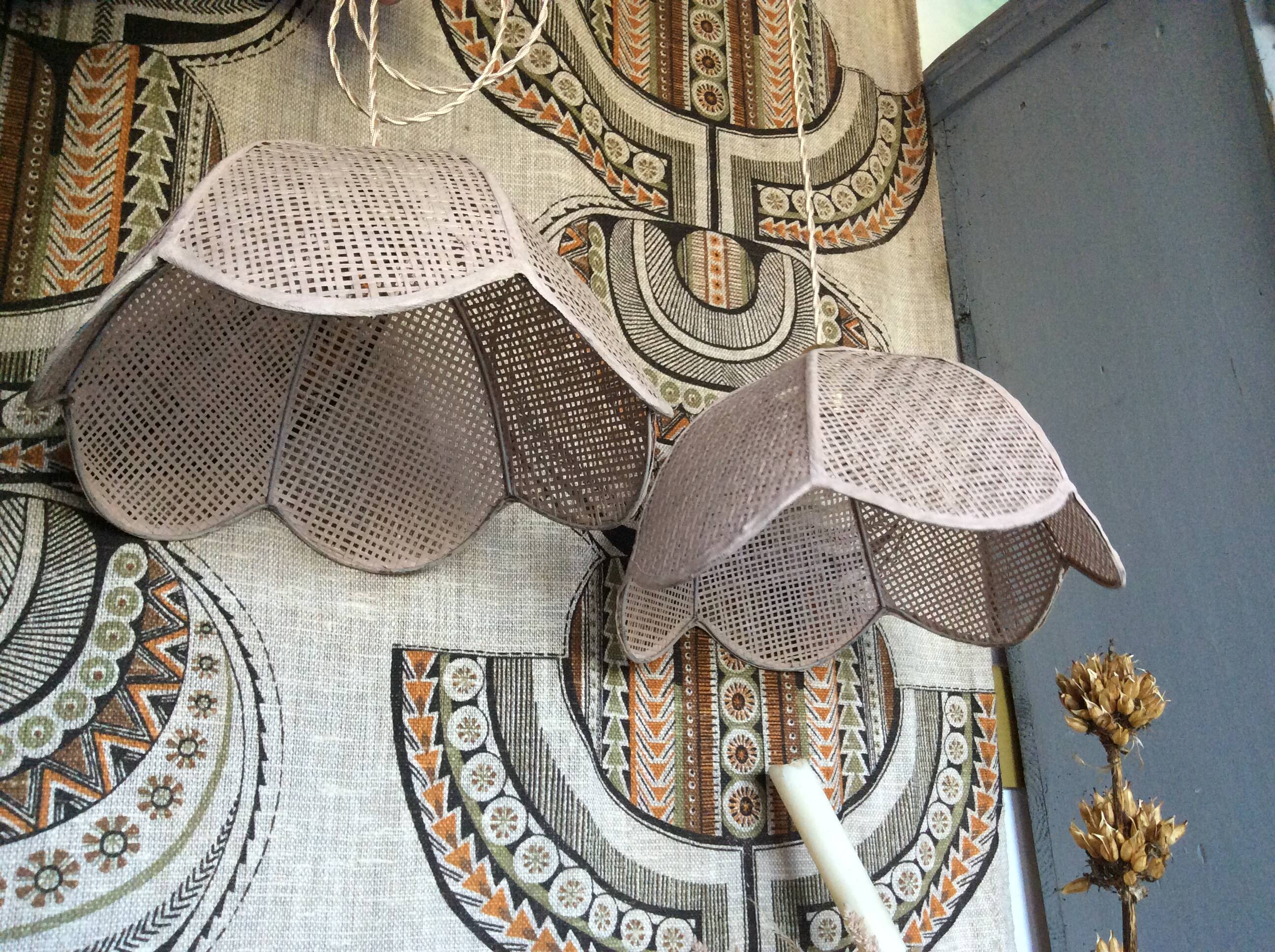 2 flower hangings