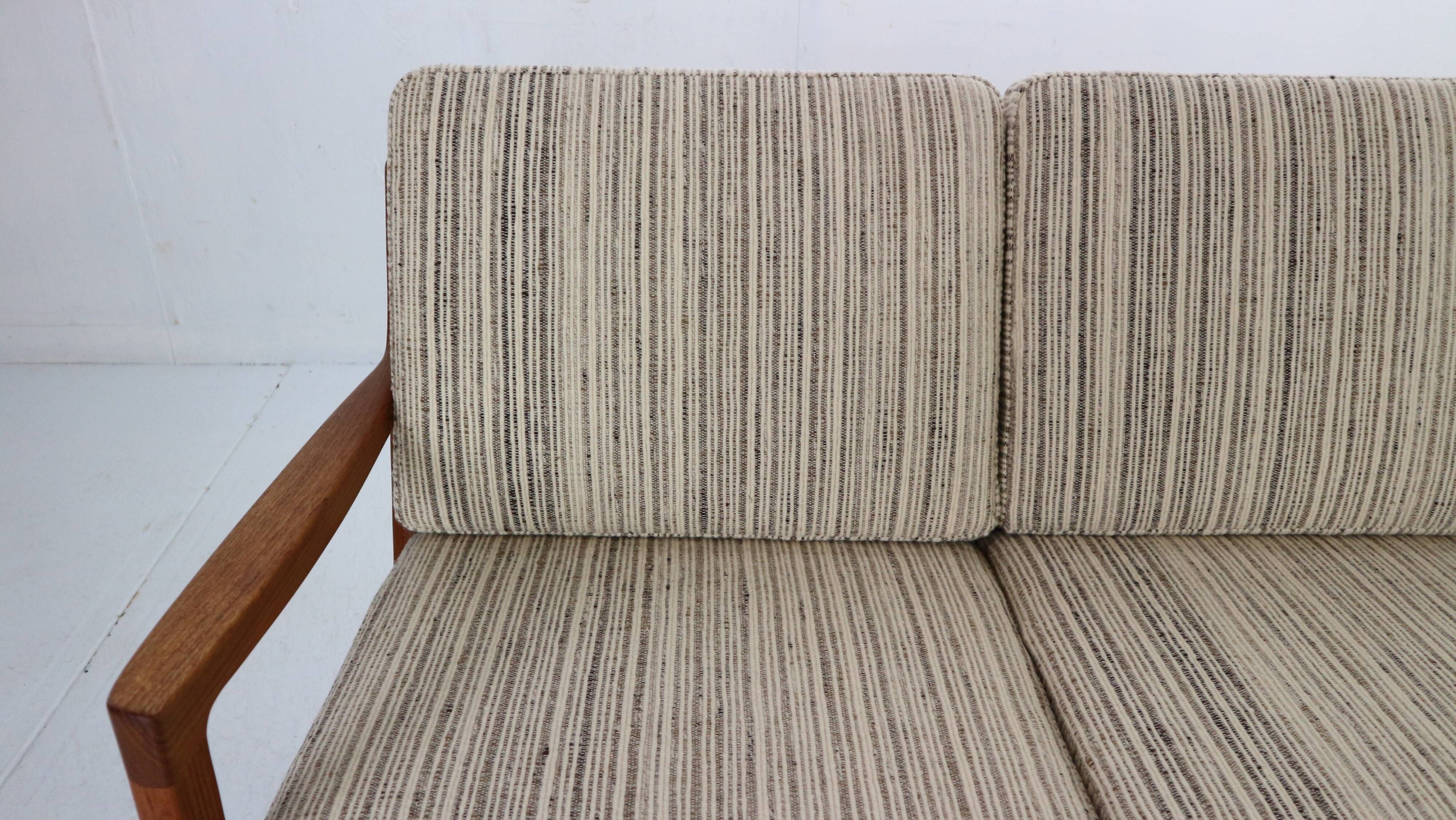 Ole Wanscher Senator 166 Teak 2-Seater Sofa for France & Søn, 1960 Denmark