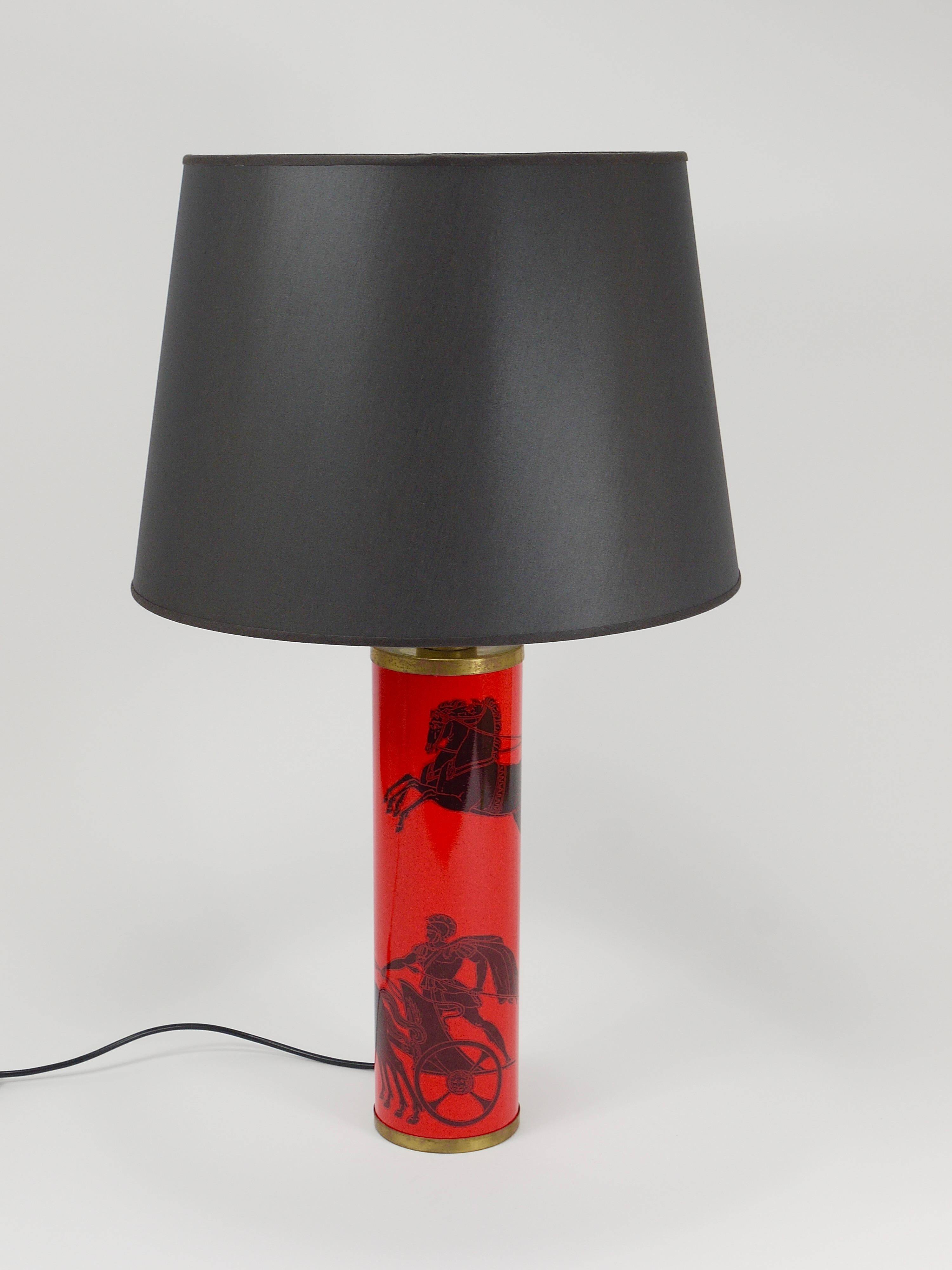 Piero Fornasetti Grande table lamp Bighe red and black mid-century, Italy, 1950s