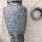 Tray with its vase, originally from syria around 1930