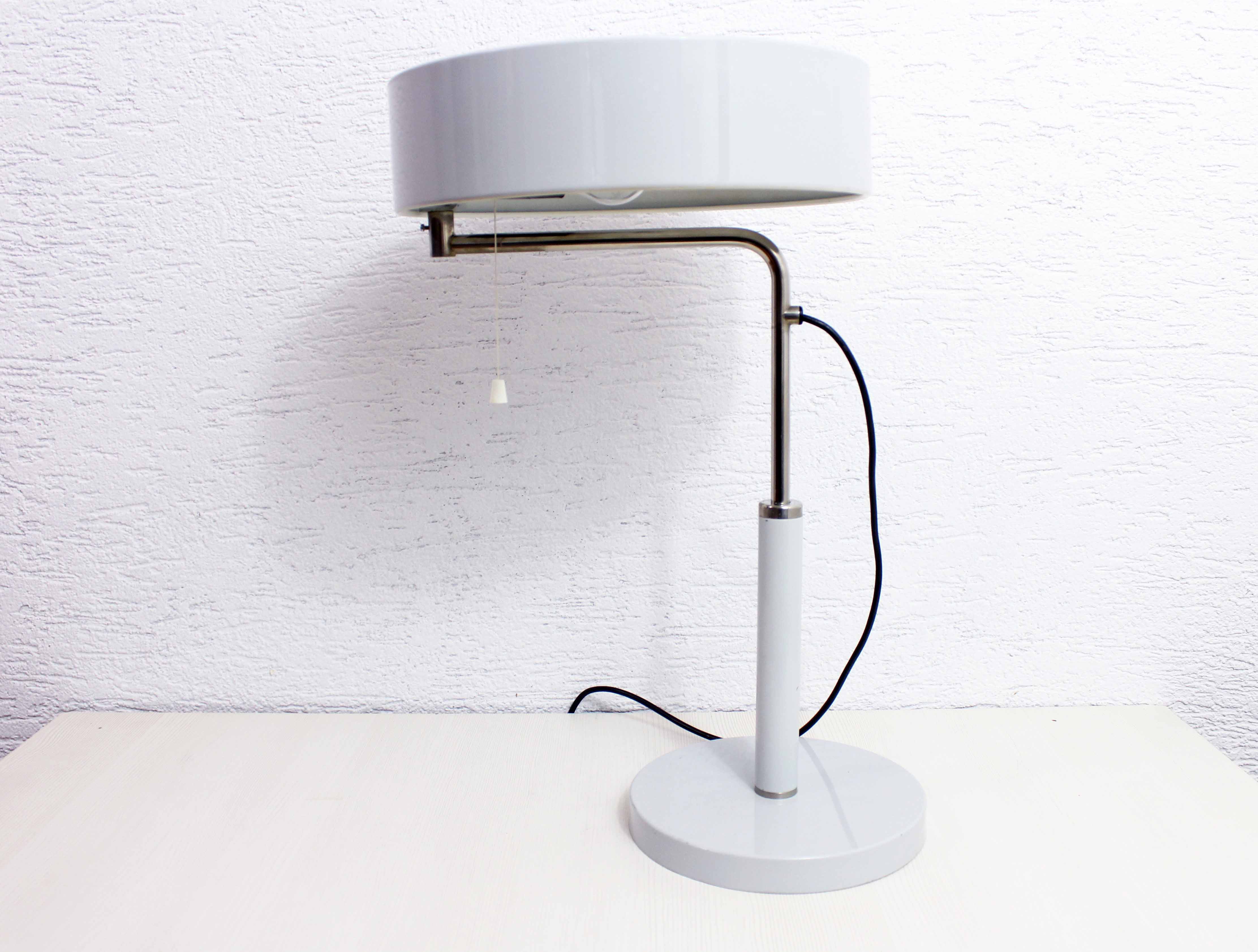 Alfred Müller's articulated lamp for Belmag