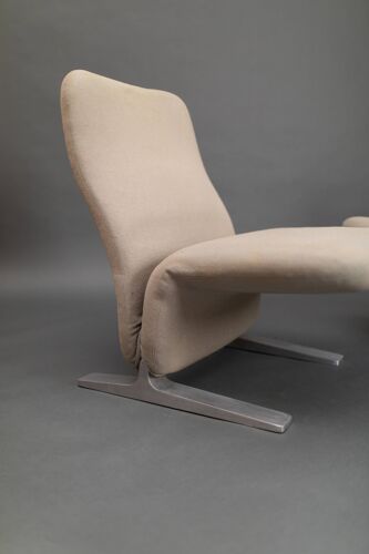 Beige Concorde armchairs by Pierre Paulin 1960