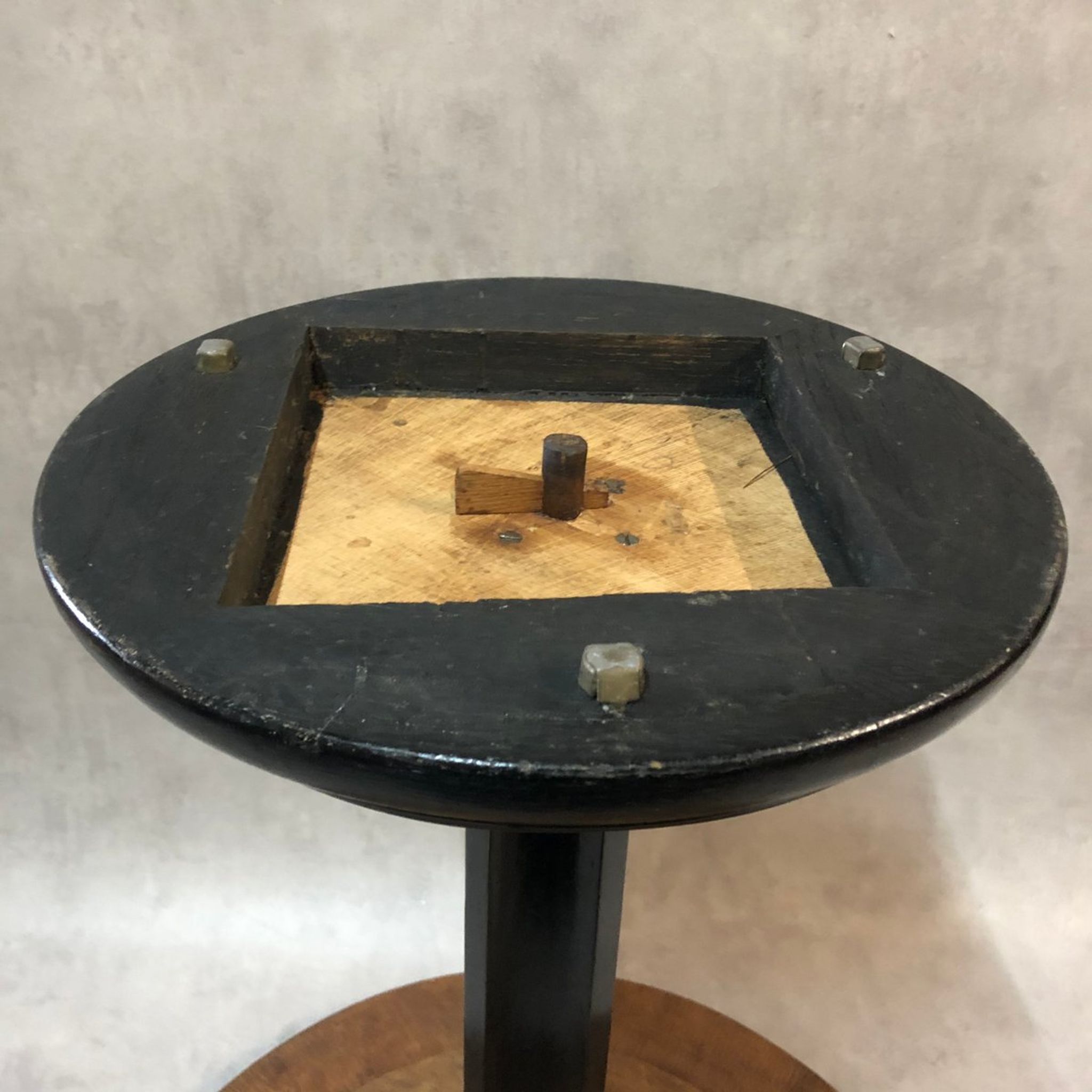 Art deco side table in rosewood 1940s