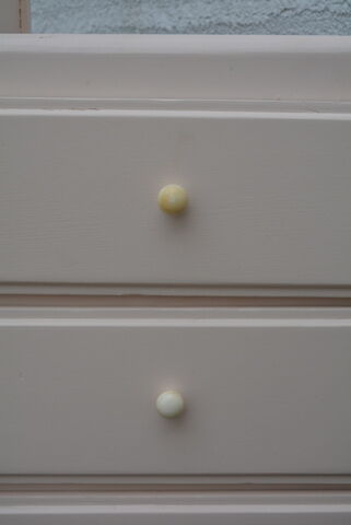 Asymmetrical wardrobe of the 40s