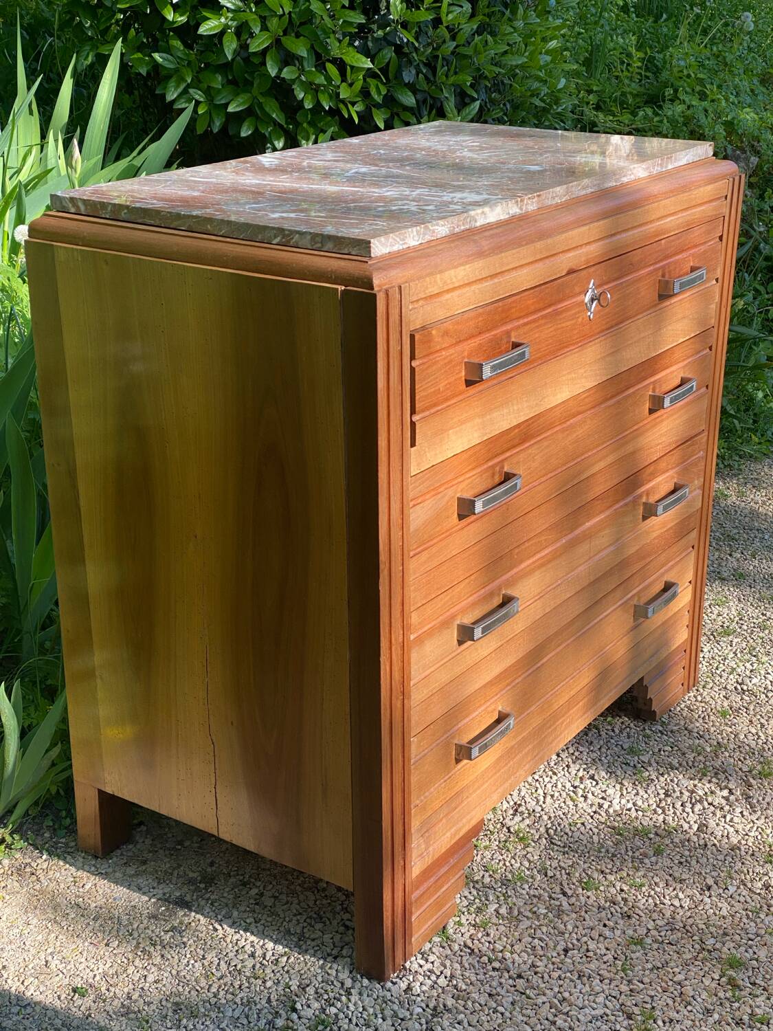 Art deco chest of drawers