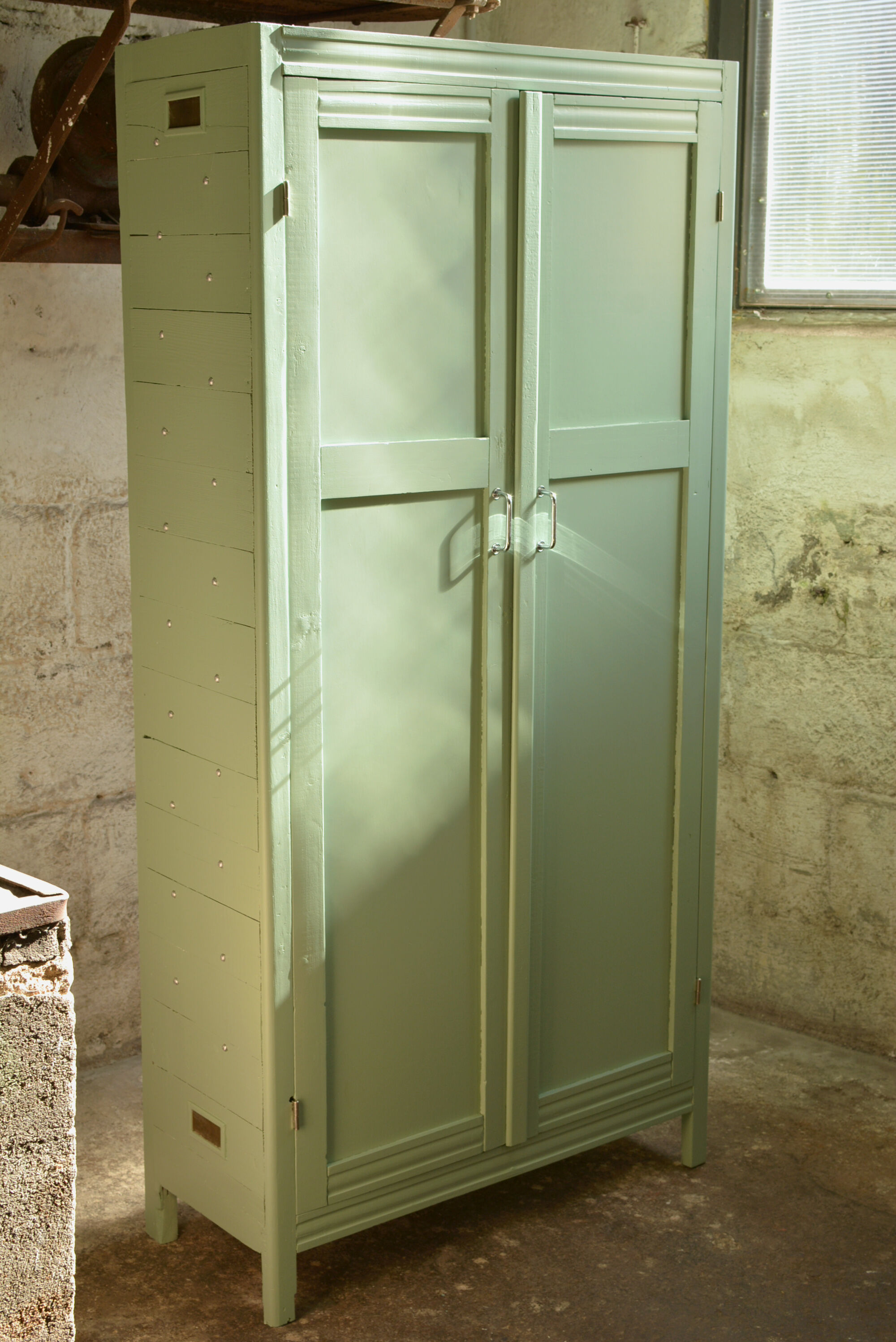 Armoire parisienne à chaussures