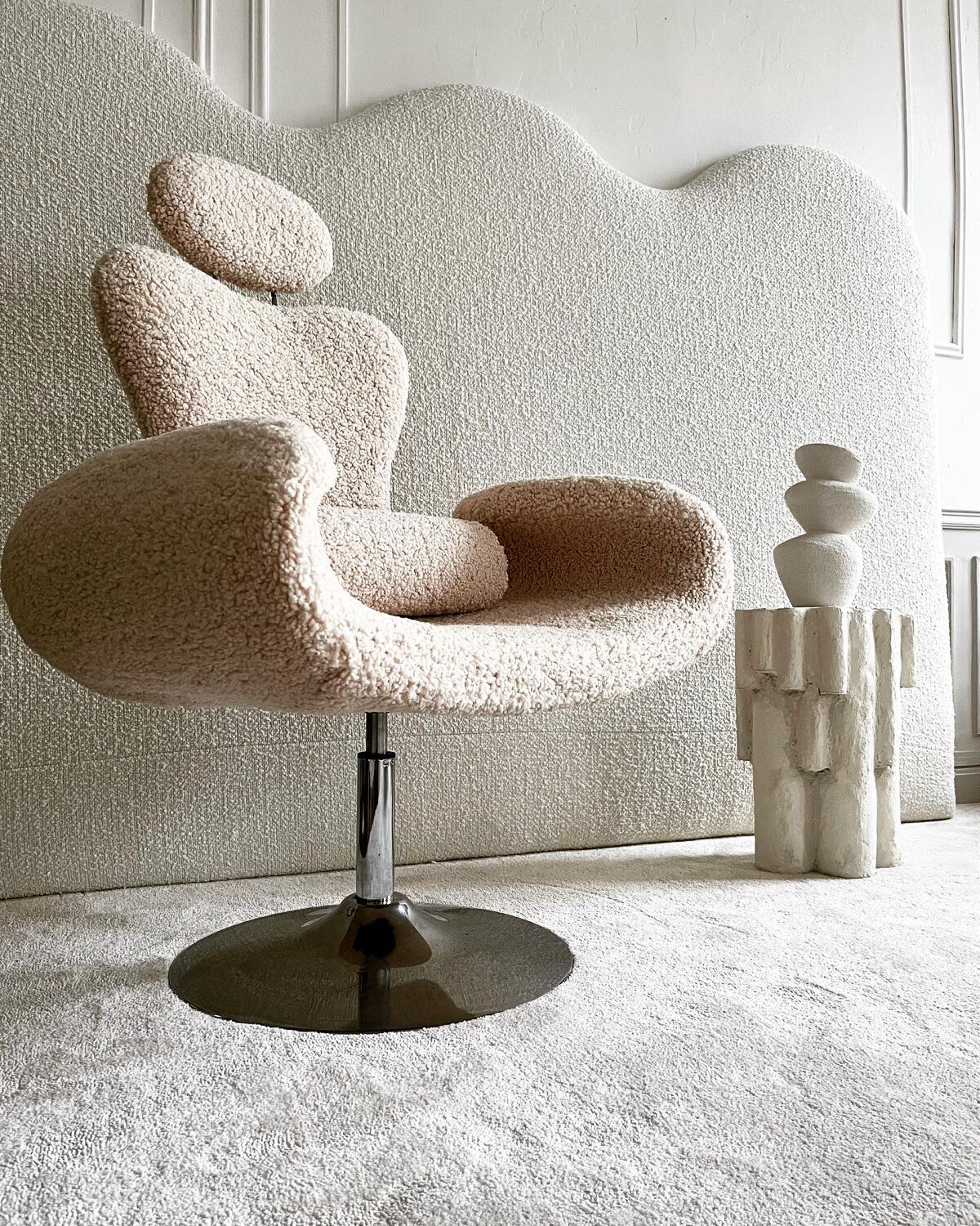 Vintage design armchair