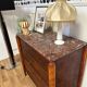 Commode vintage plateau marbre rouge