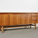 Buffet/canapé-lit milieu du siècle en teck par Morris de Glasgow. Mode vintage.
