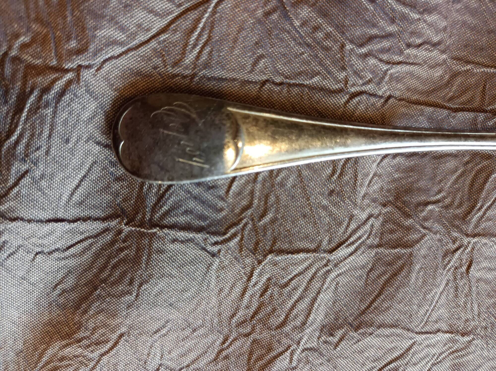 5 silver forks