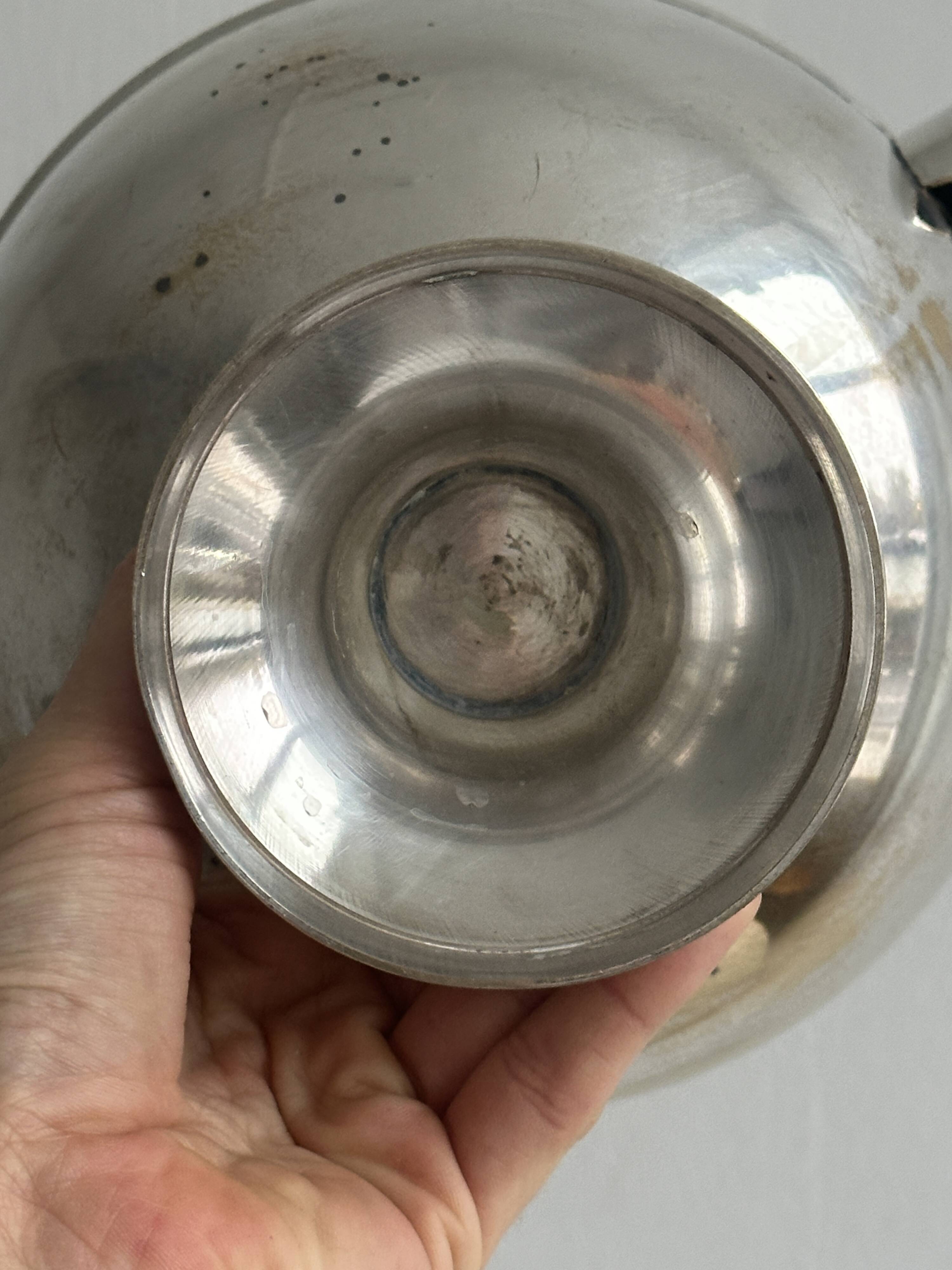 metal swan handle cup