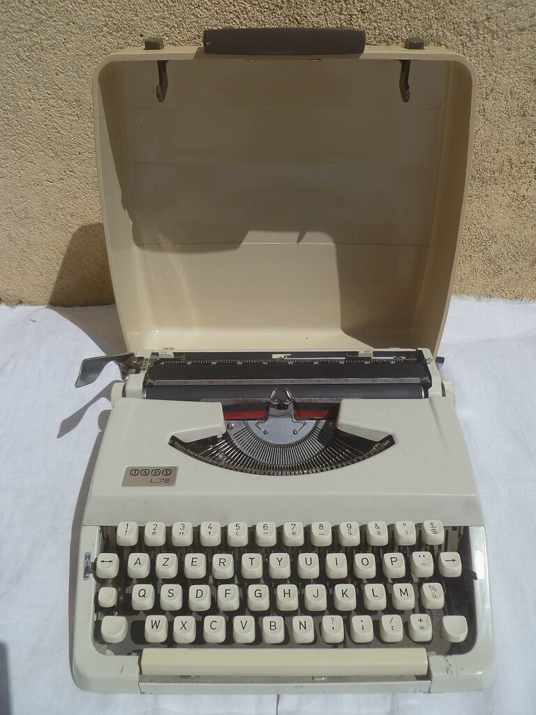 Machine à écrire Japy L72 vintage