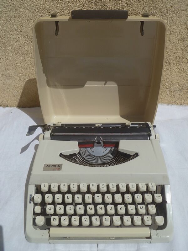 Machine à écrire Japy L72 vintage