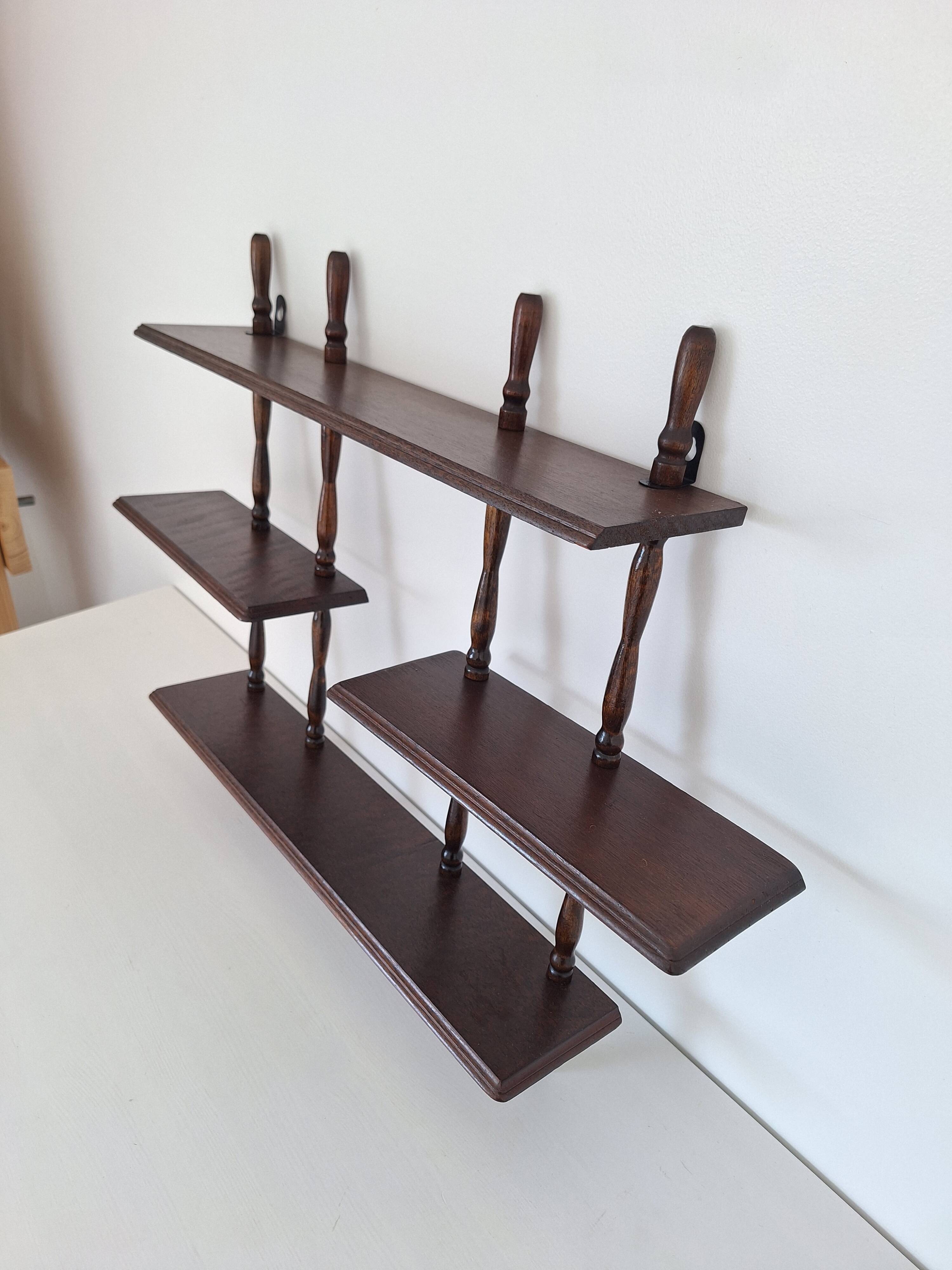 Etagère murale en bois
