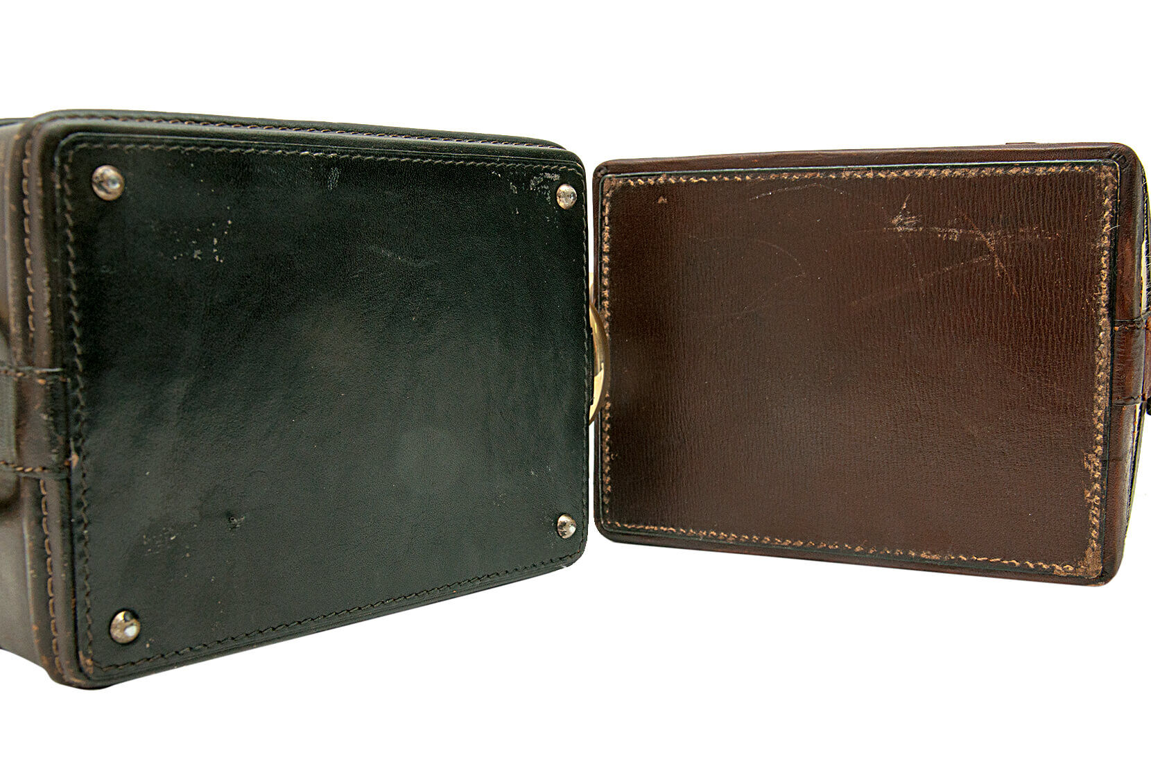 Set of 2 ashtrays made of thick glass and stung saddle leather