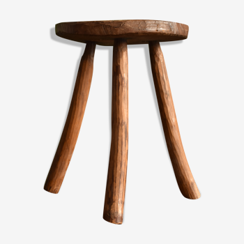 Tabouret brutaliste tripode