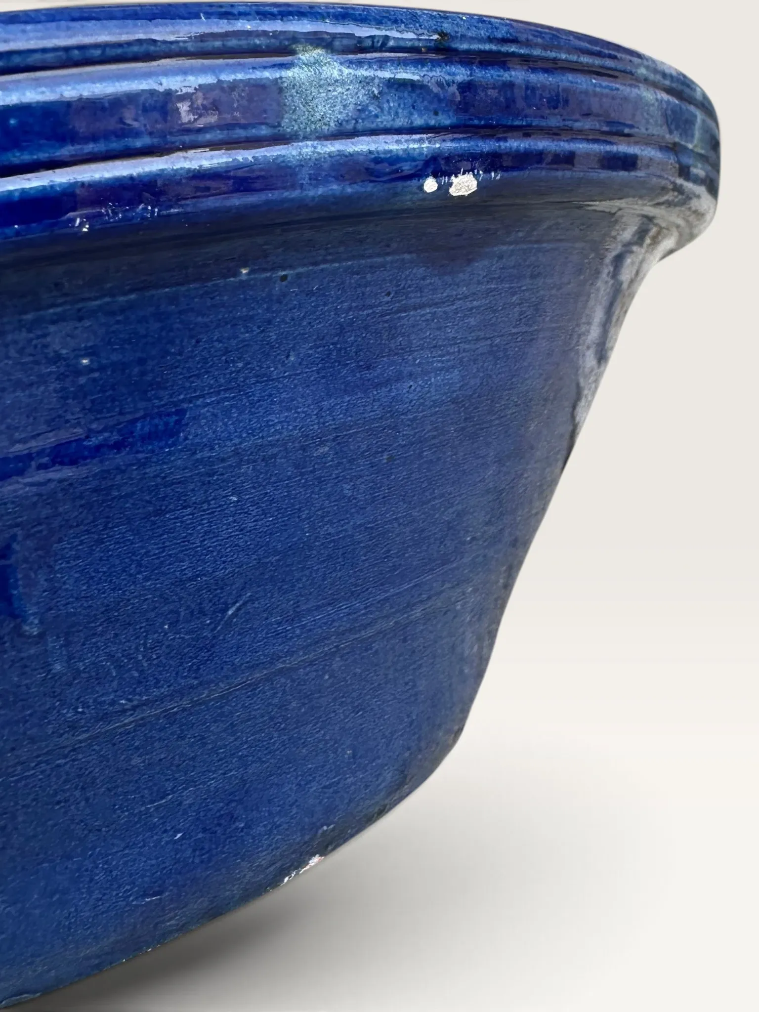 Handmade deep dish in glazed terracotta