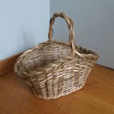 Basket with wicker basket handle