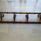 Bistro coat rack with 4 folding hooks
