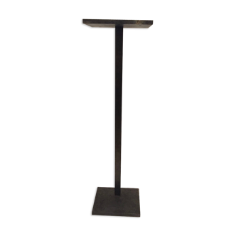 Metal selette or base for sculpture