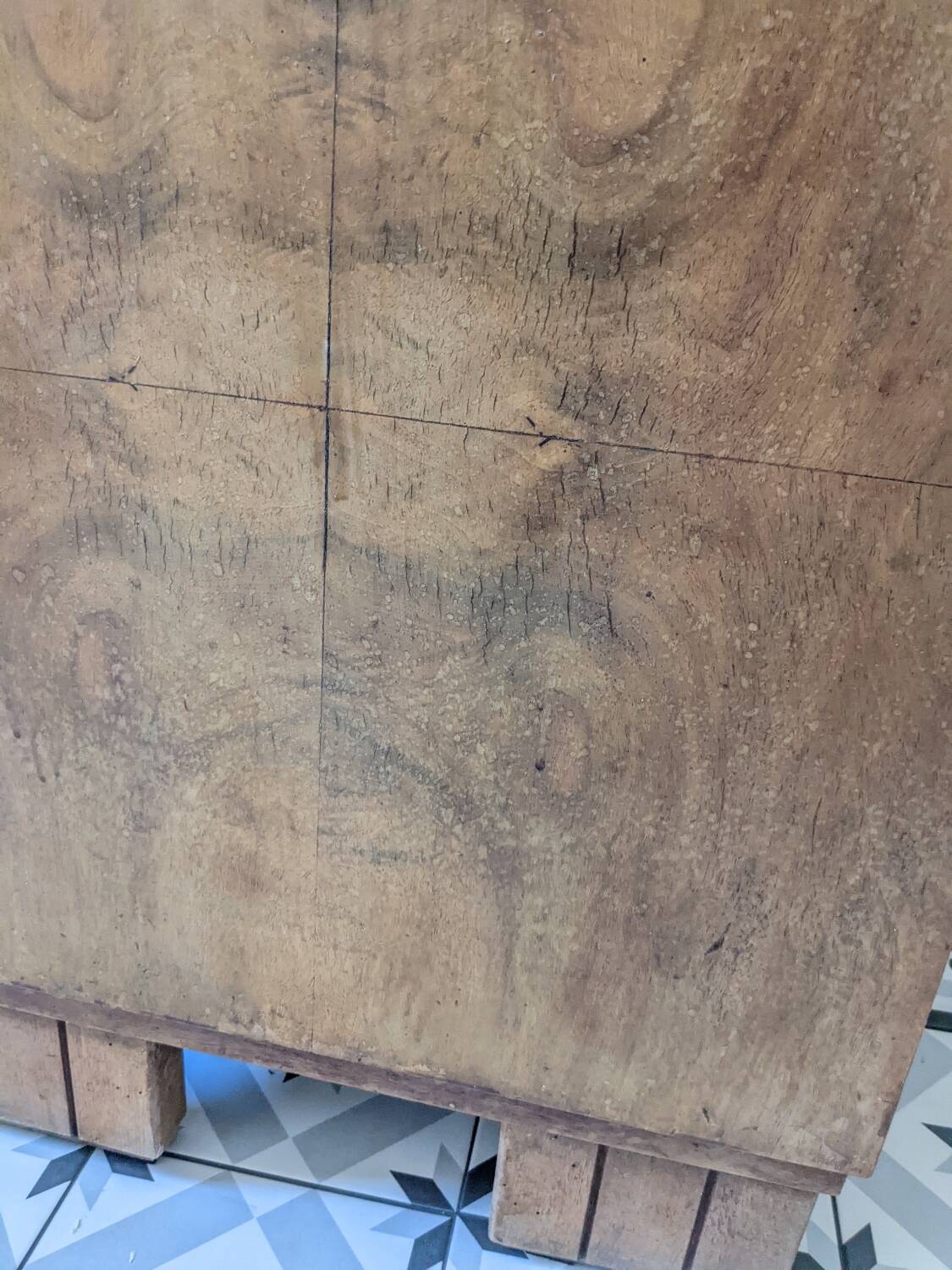 Small occasional piece of furniture