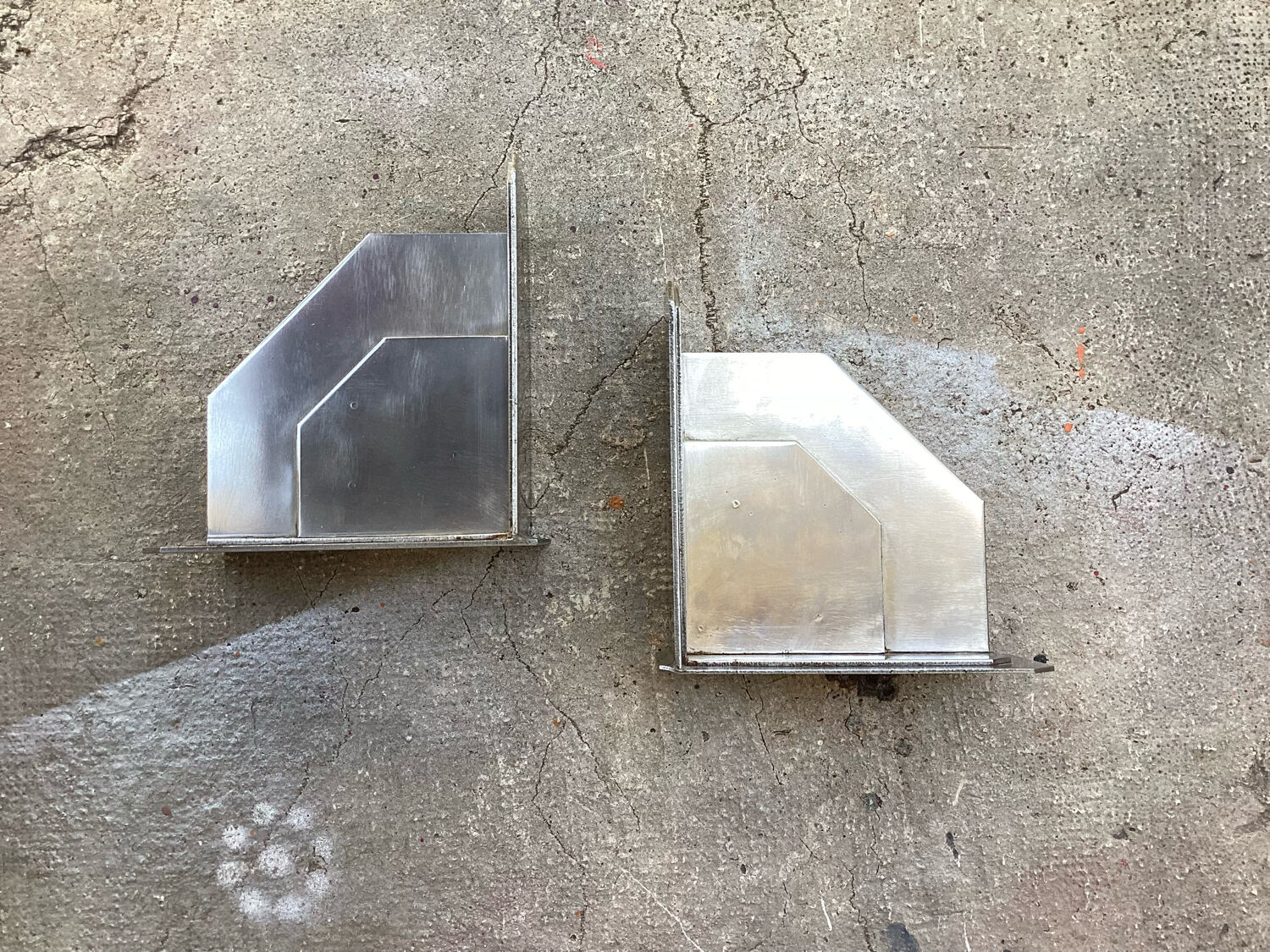 Pair of vintage industrial style metal bookends