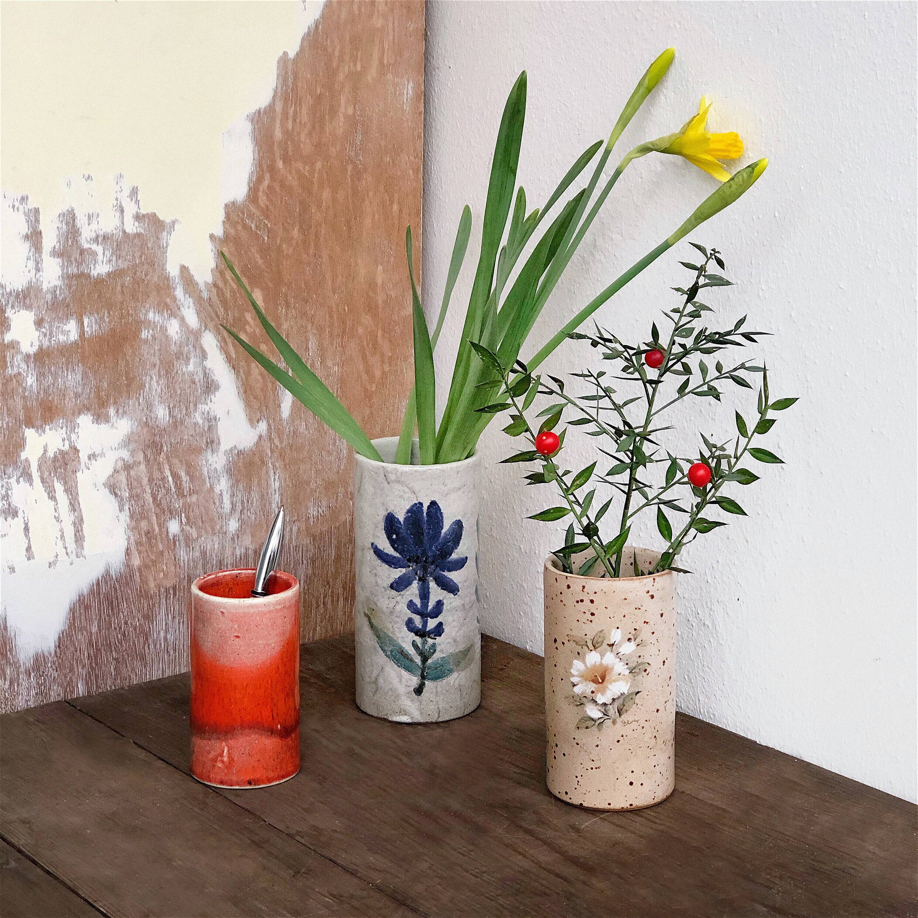 Vases vintage ceramic rolls