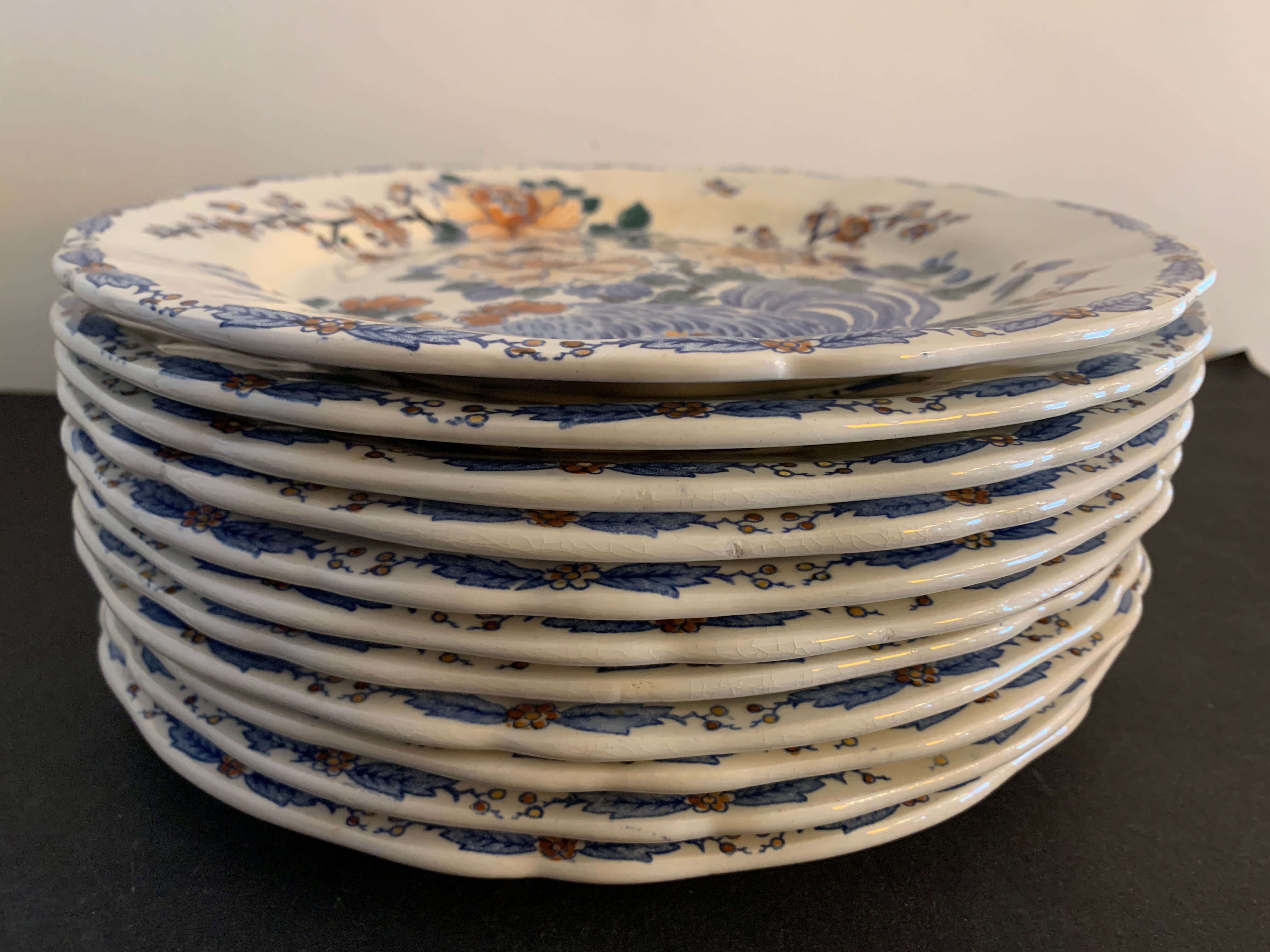 11 flat plates Rooster with Peonies, Gien earthenware