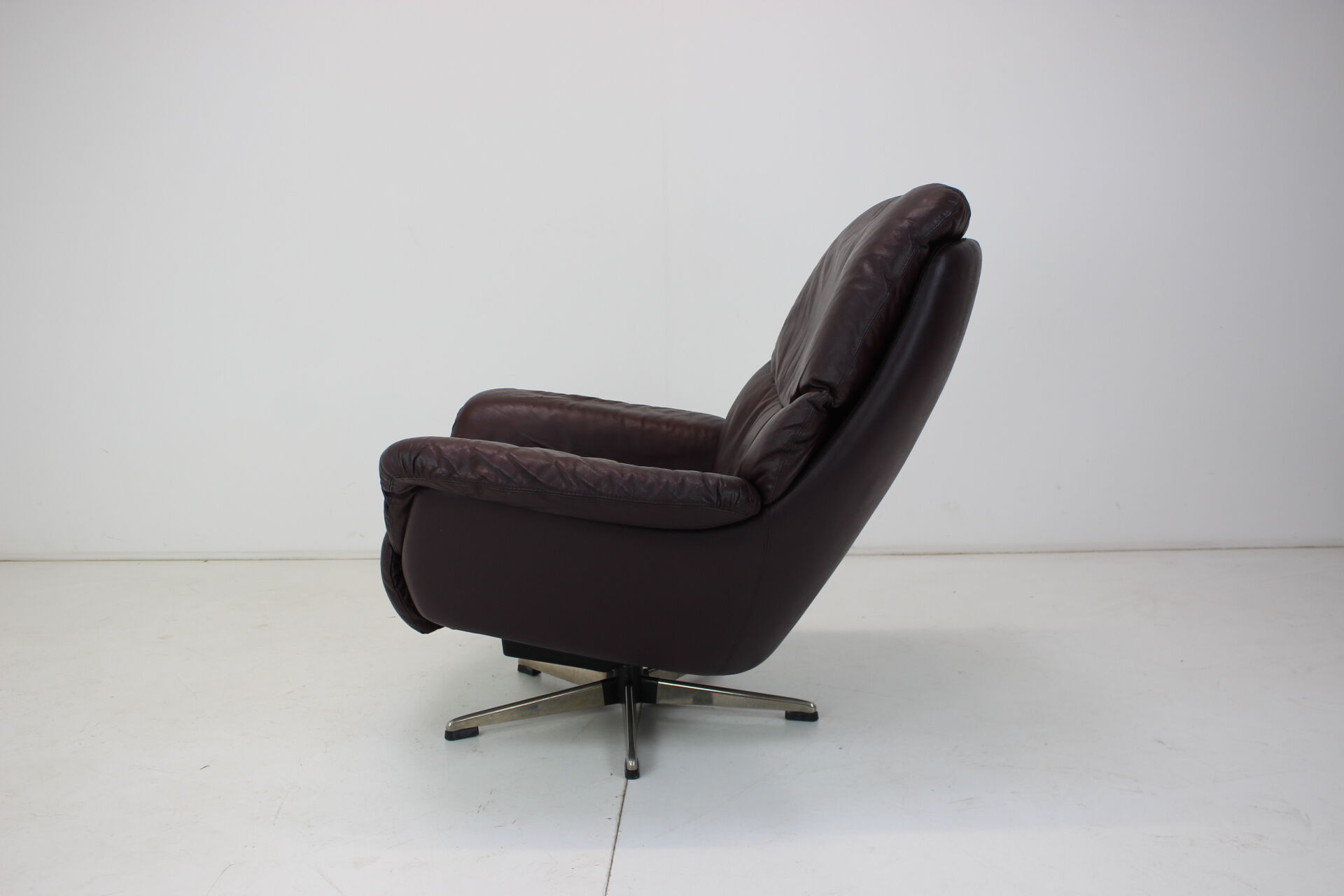 Large scandinavian adjustable leather armchair by peem, 1970s, finland